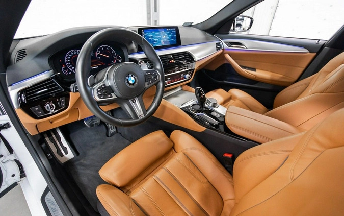 BMW Seria 5 cena 165000 przebieg: 170122, rok produkcji 2019 z Kobyłka małe 781